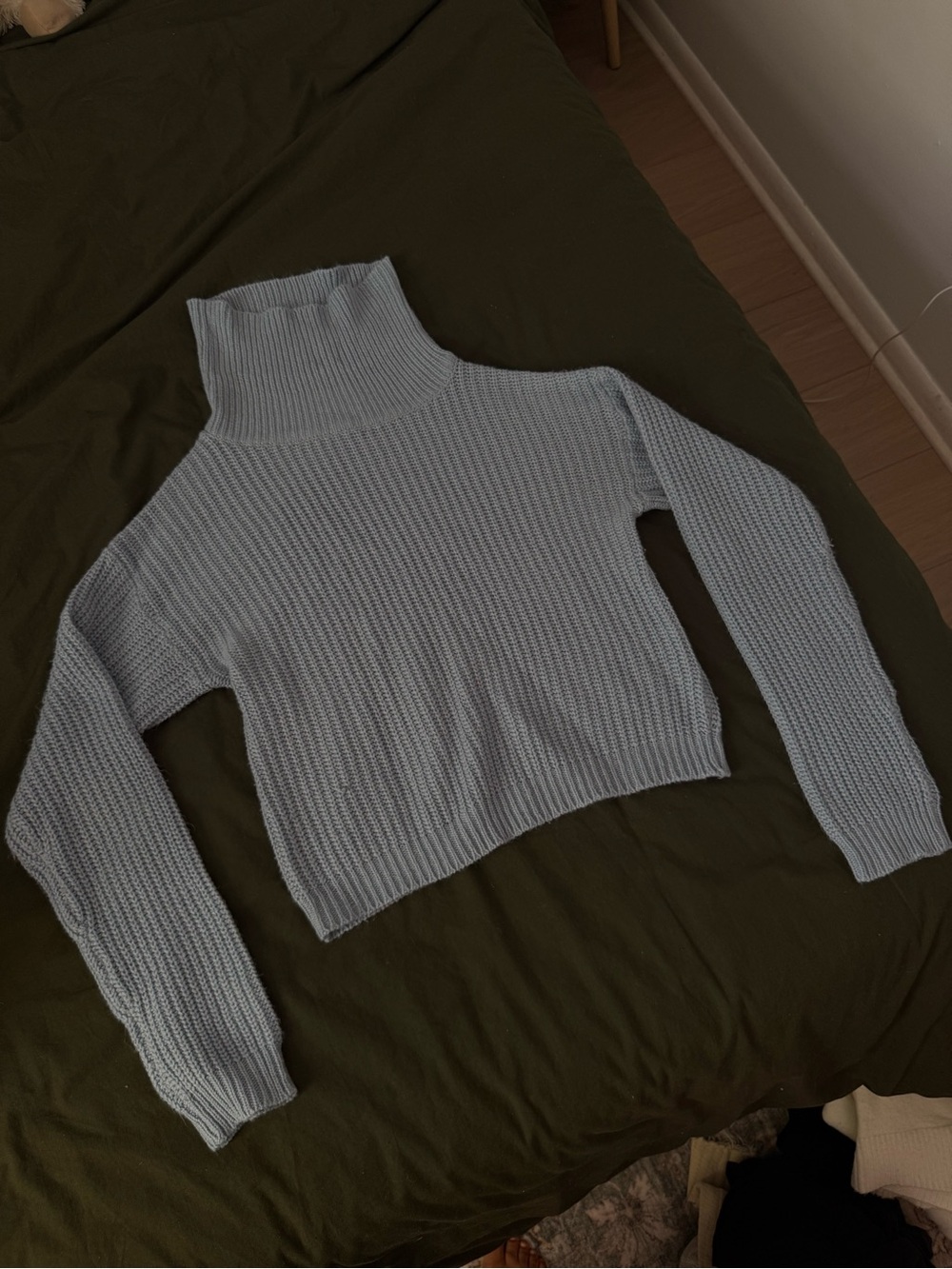 Cropped Turtleneck Knit Sweater - Light Blue